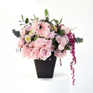 Curated flower arrangements Bali | Aesthetic bouquets | Modern floral design | Large flower arrangements | Flower gifts Bali | Designer bouquets | Floral decor Bali | Premium flower arrangements | Ready-made bouquets Bali | Thoughtful floral gifts