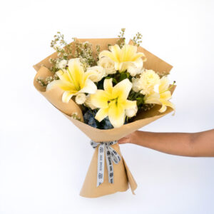 Curated flower arrangements Bali | Aesthetic bouquets | Modern floral design | Large flower arrangements | Flower gifts Bali | Designer bouquets | Floral decor Bali | Premium flower arrangements | Ready-made bouquets Bali | Thoughtful floral gifts